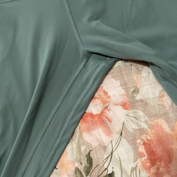 Lululemon legging - Picture 4 of 4